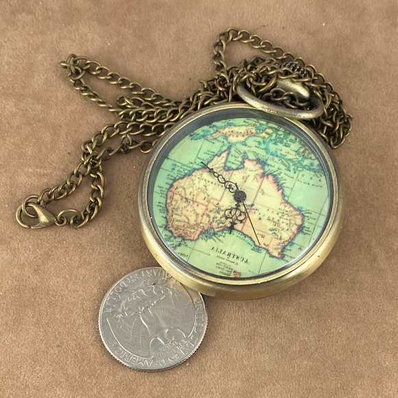 Vintage  Pendant, Purse or Pocket Watch reveals an ancient map of Australia - Picture 2 of 4